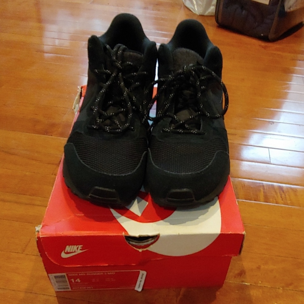 Nike MD Runner 2 MID size 14